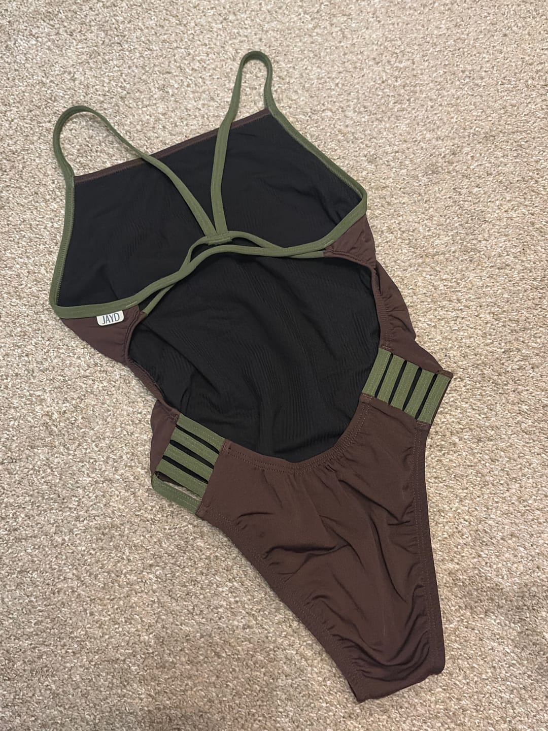 Customer photo review of LENNOX ONE PIECE - Cacao|Olive