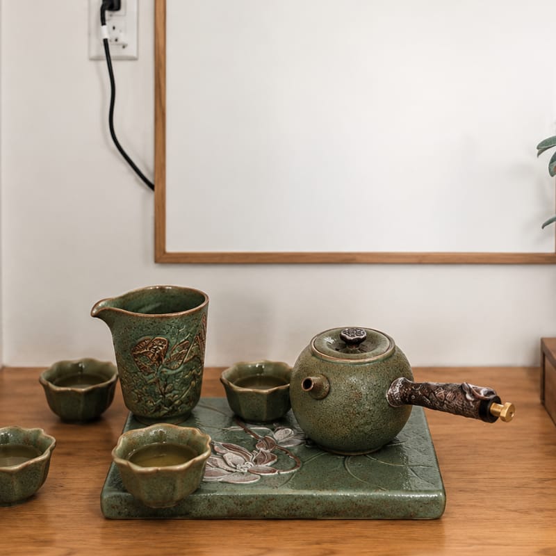 Customer photo review of Takumi Lotus Side Grip Kung Fu Teapot Set