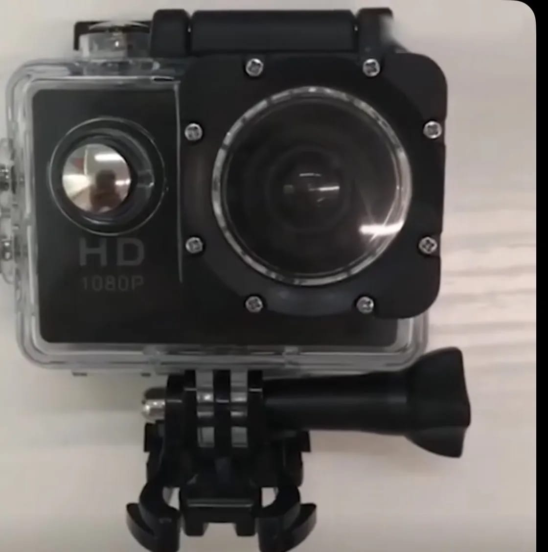 Customer photo review of Cámara Deportiva para Casco de Moto Resistente al Agua – Graba tus Rutas 🎥