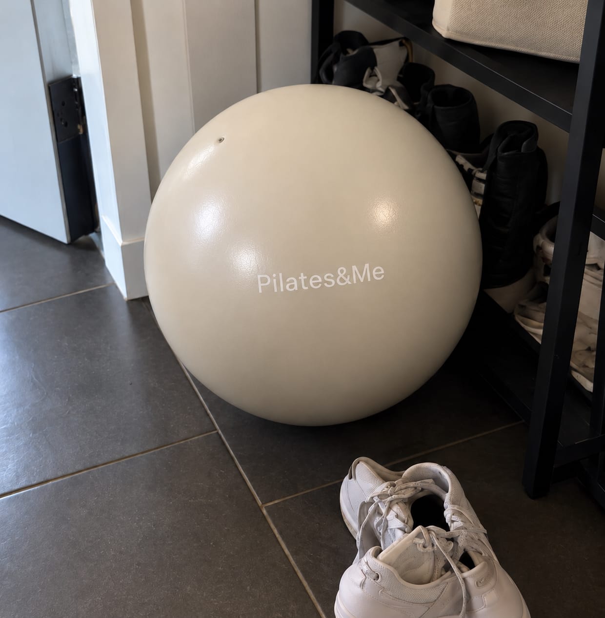 Customer photo review of Ballon de pilates Beige 25cm