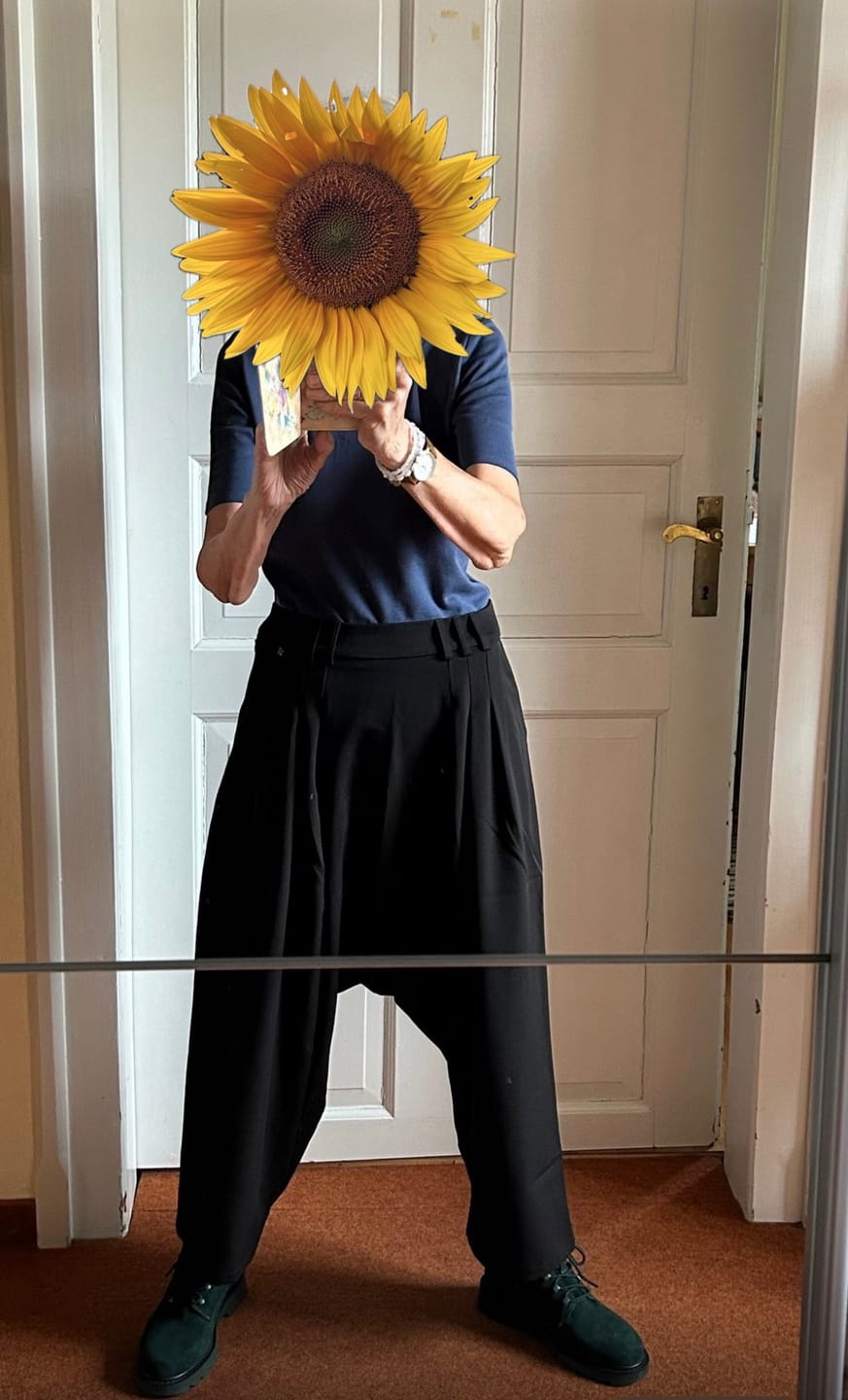 Customer photo review of NURY Avantgarde Hose mit tiefem Schritt