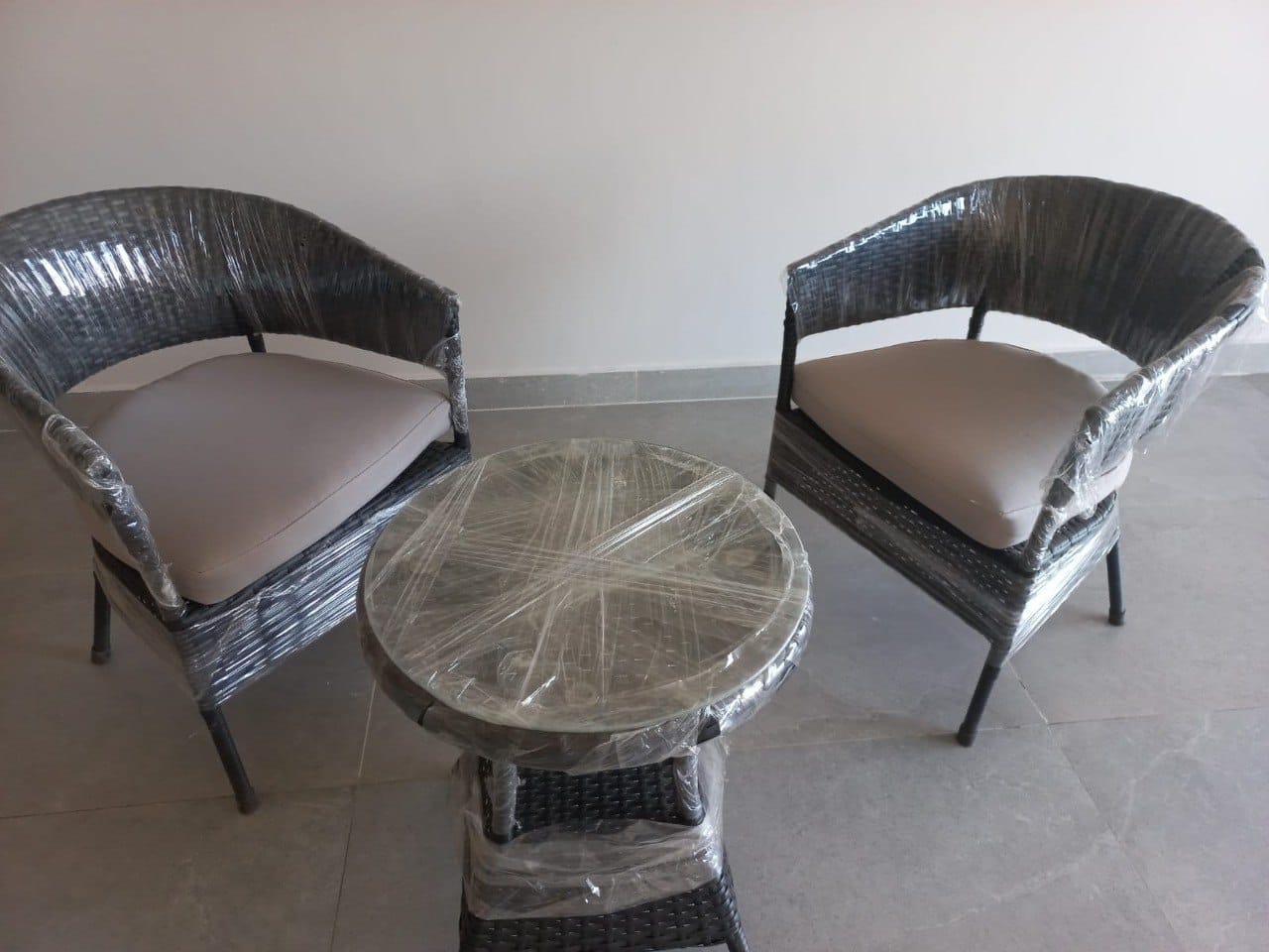 Customer photo review of طقم رتان أنيق مكون من كرسيين وترابيزة – تصميم اسود فاخر مقاوم للشمس والمياه