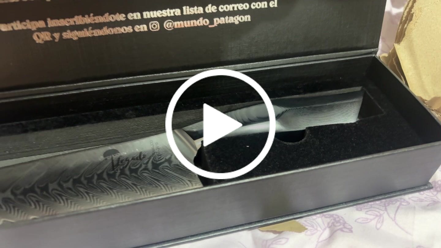 Customer video review of Cuchillo Kiritsuke Damasco 67 capas hoja 20 cm - MEDIA NOCHE
