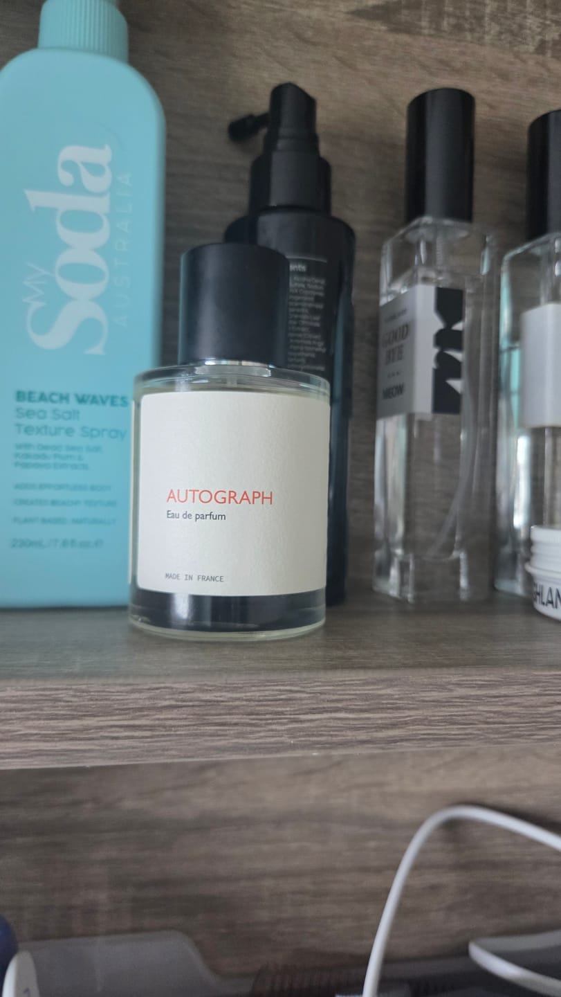 Customer photo review of Autograph