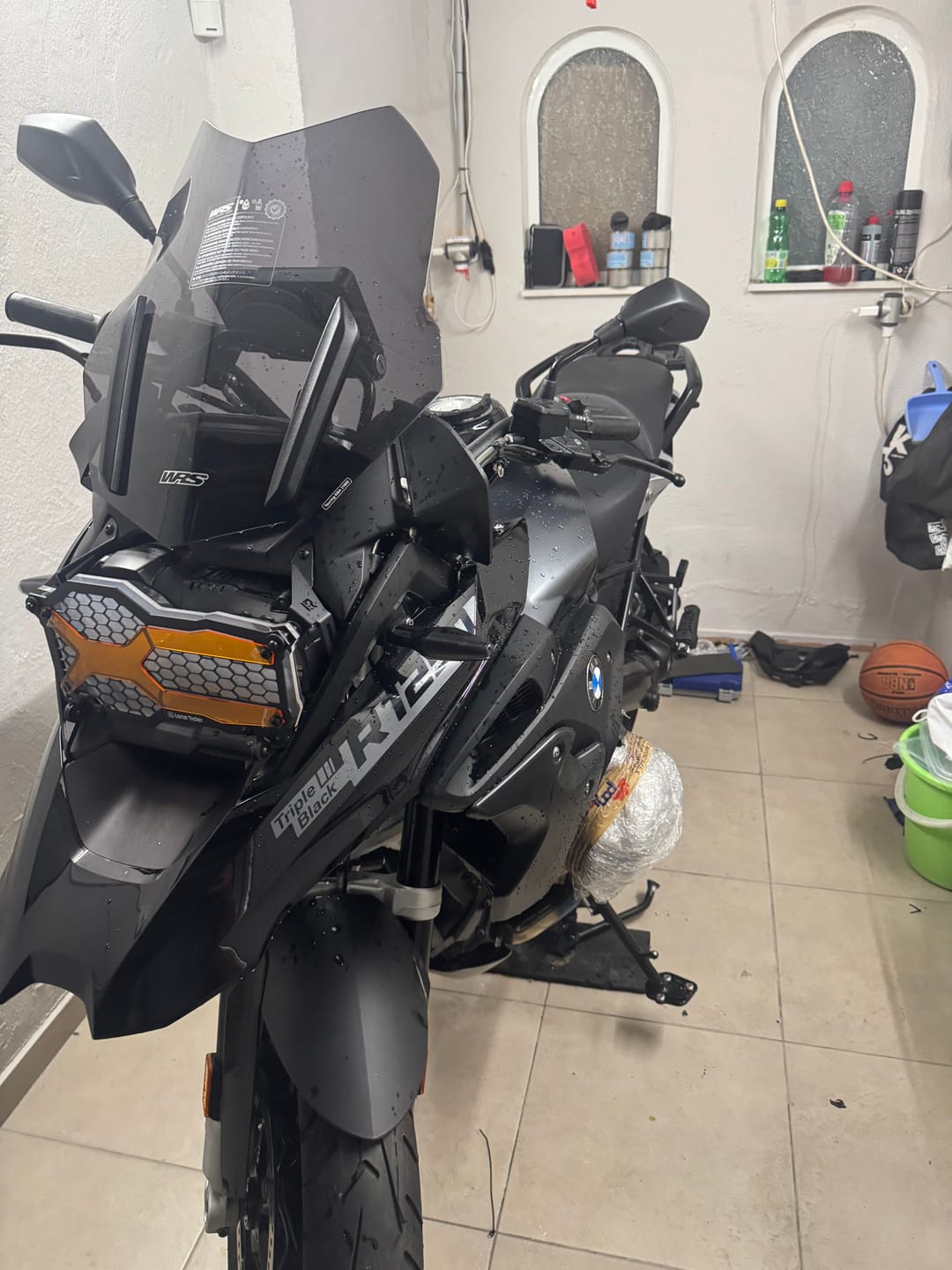 Customer photo review of Headlight Guard Kit BMW R1200/1250 GS / ADVENTURE LC (Liquid Cooled) - [Patent Pending]