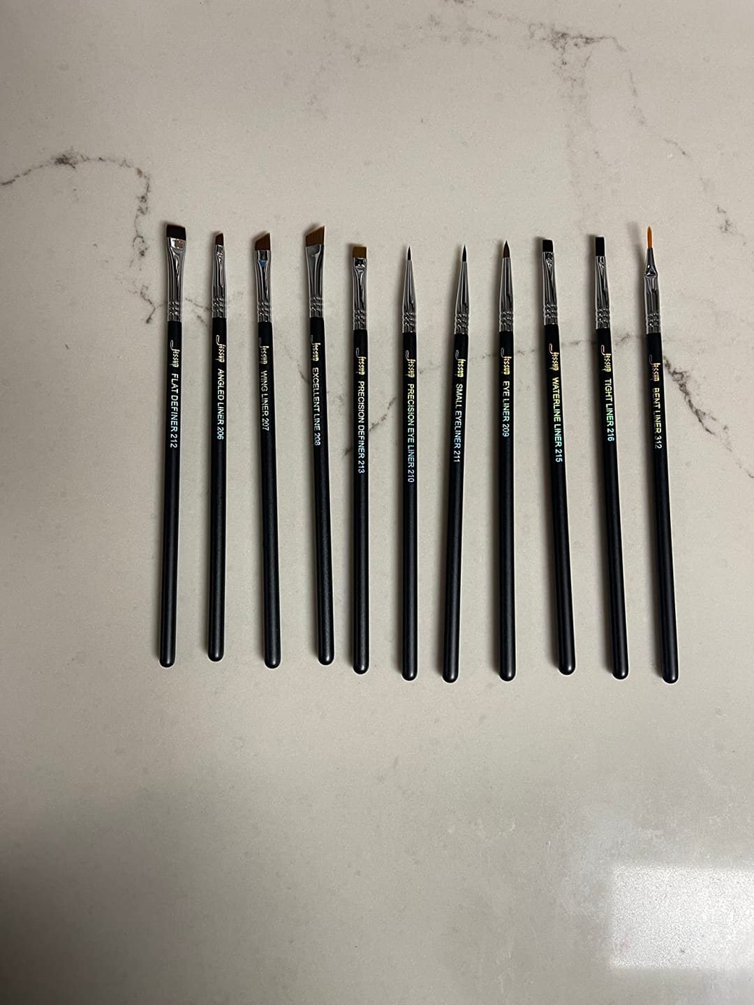 Customer photo review of Complete Professional Makeup Brushes Set 35Pcs T342
