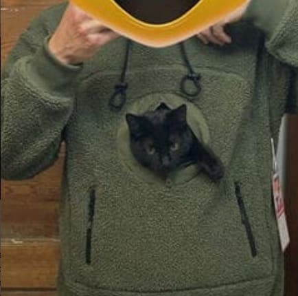 Customer photo review of Sudadera portamascotas