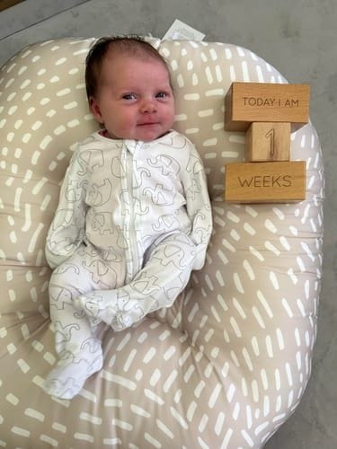 Customer photo review of Cushii Baby Lounger Wanderlust - Oatmilk