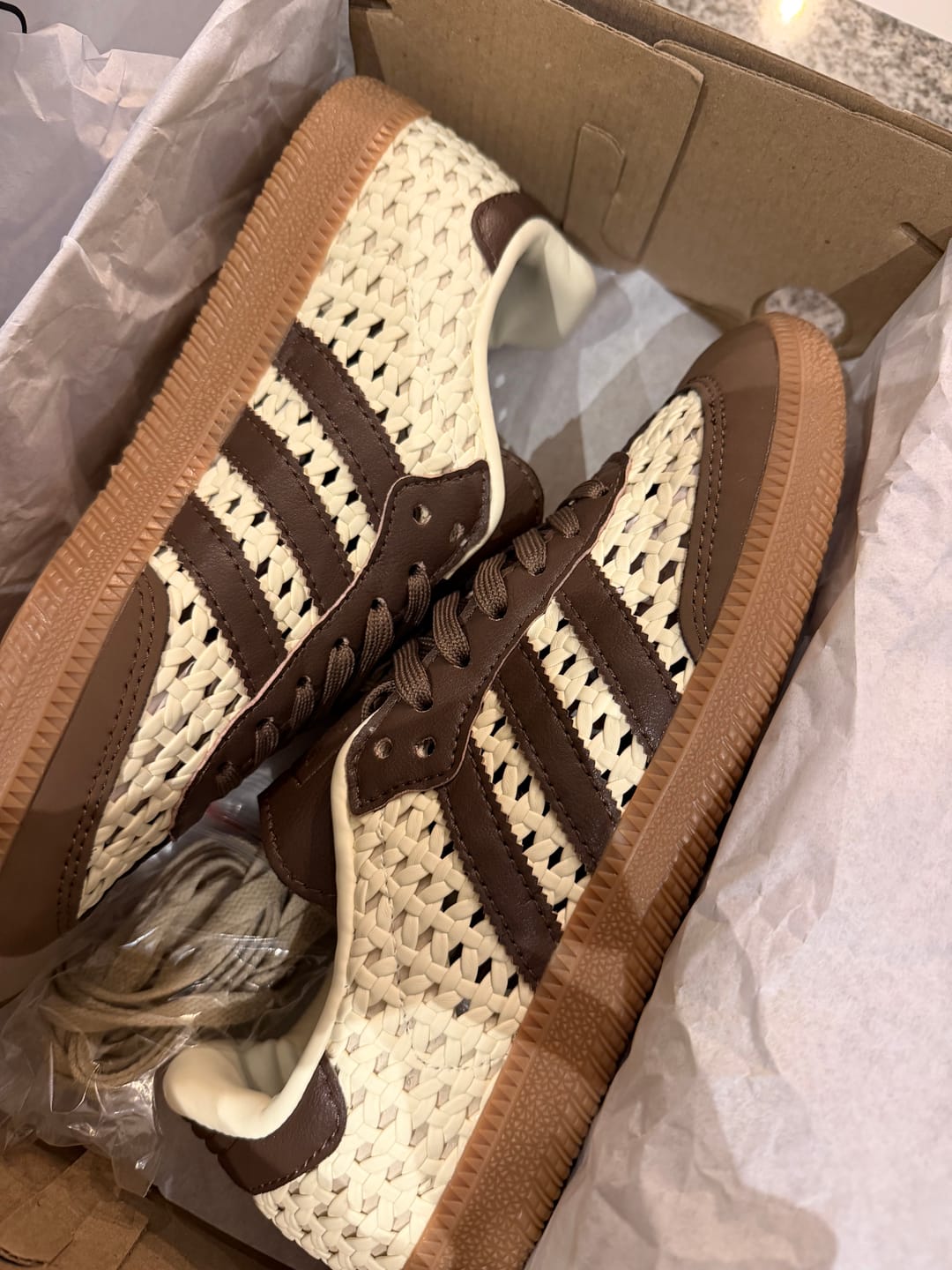 Customer photo review of Adidas Tenis Samba Tejido Café Crema — Estilo Crochet