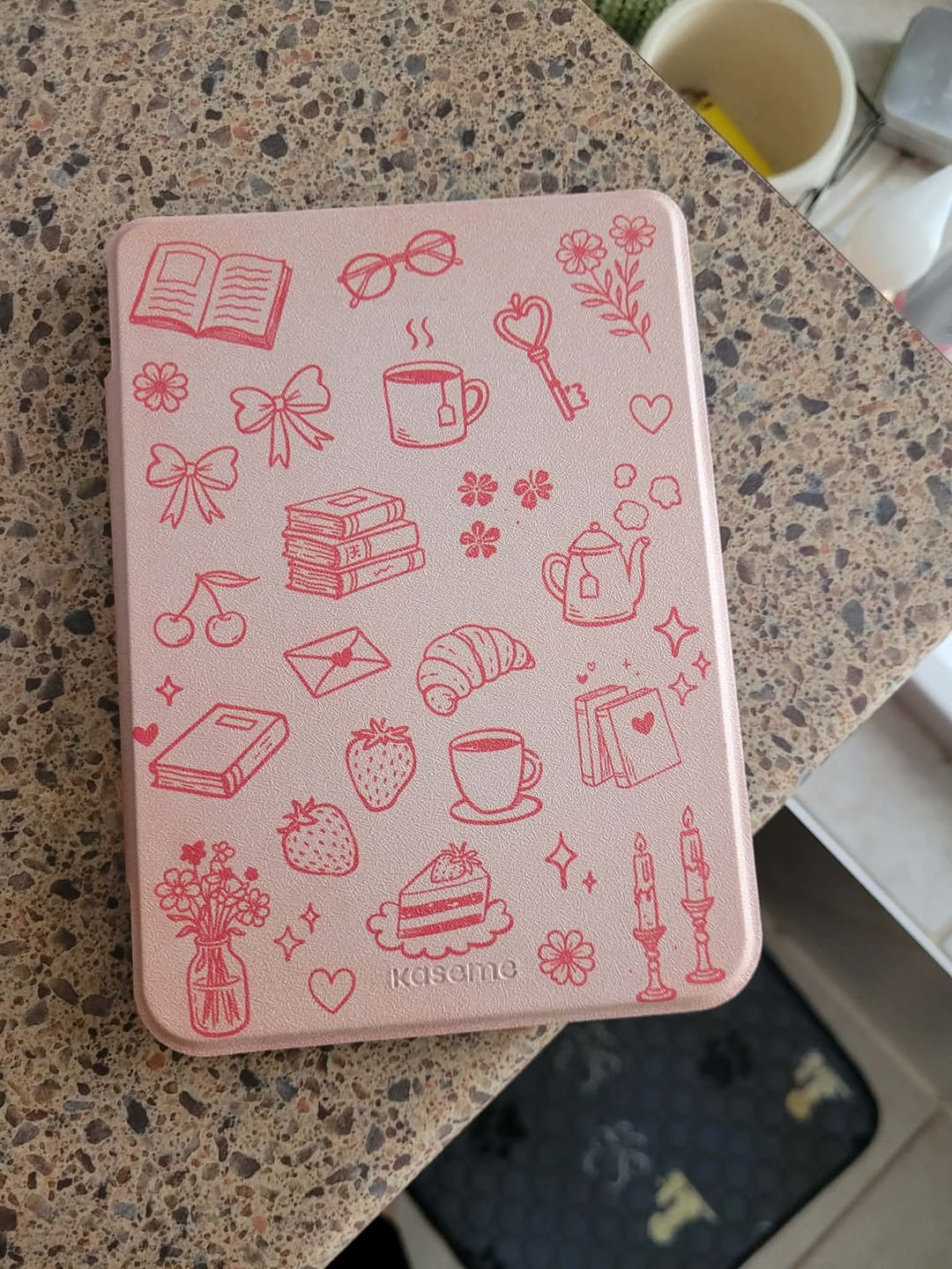 Customer photo review of Pink Club E-Reader Case