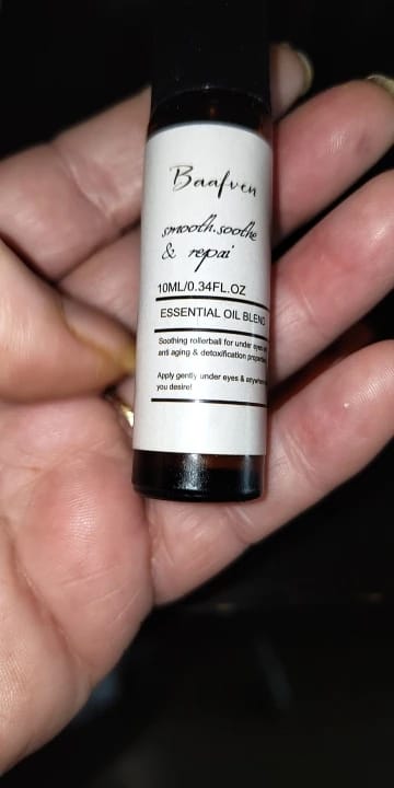 Customer photo review of Sérum para el contorno de ojos con aceite de ricino