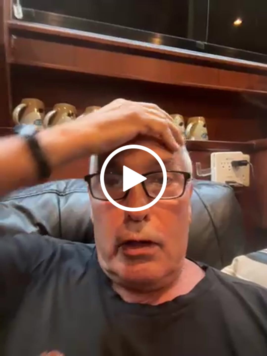 Customer video review of Bluetooth Moto Earbuds