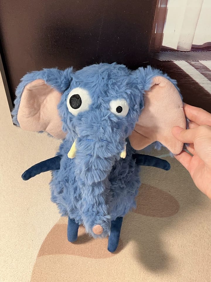 Customer photo review of Larry Elephant