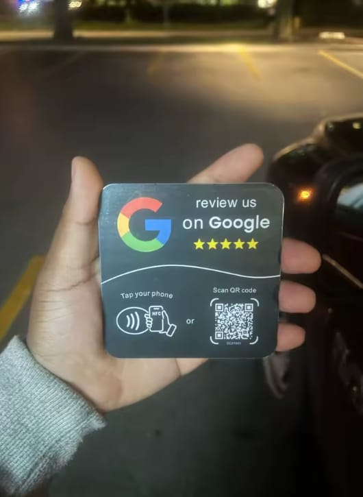 Customer photo review of Placa NFC para reseñas de Google