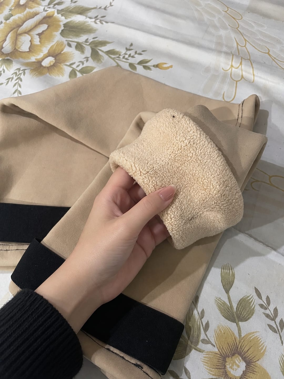 Customer photo review of Velvet Knee Warmer for Men & Women