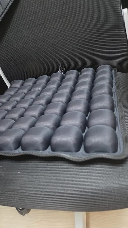 Customer photo review of THE LUREXO CUSHION