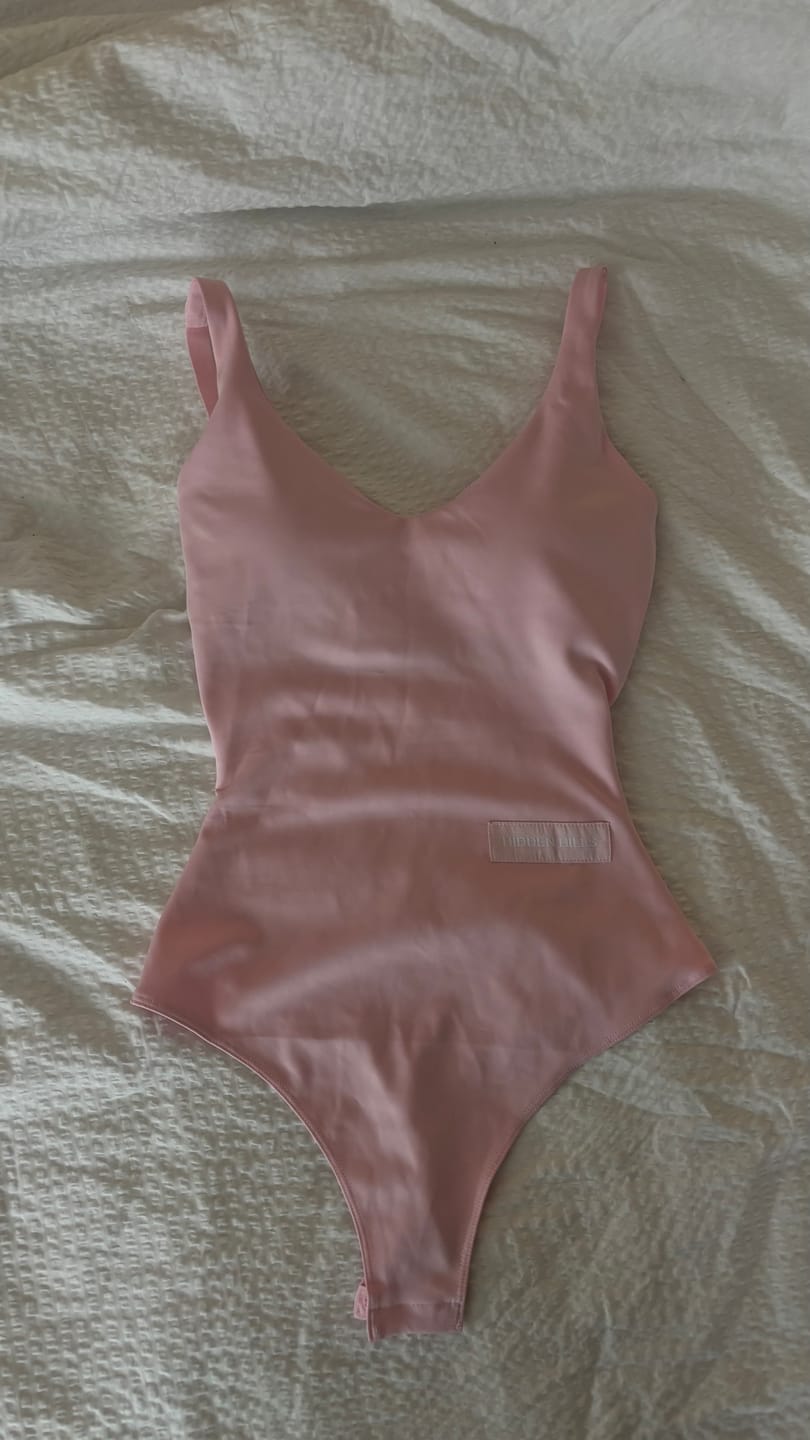 Customer photo review of LABEL BODYSUIT LIGHT PINK