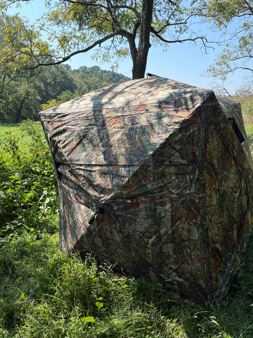 Customer photo review of Vis Series 270 Degree See Through Hunting Blind | Portable 2 3 4 Person Ground Blind | Camo Pop Up Deer Blind for Deer & Hunters