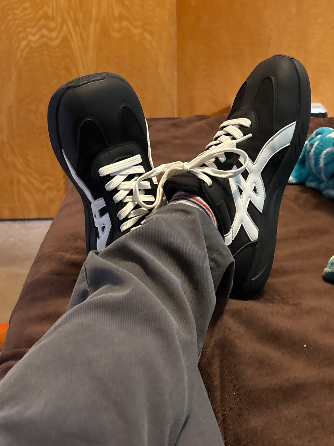 Customer photo review of Sedge - Wide Toe Sneakers