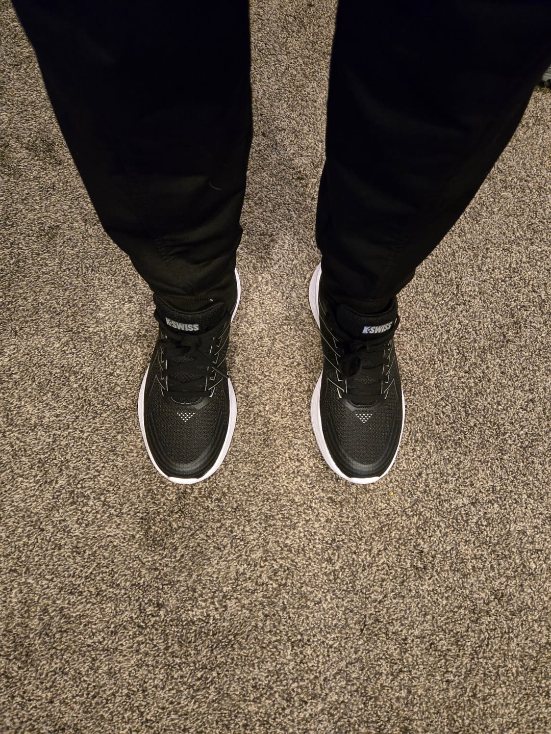 Customer photo review of 94965-002-M | MELLOW | BLACK/WHITE