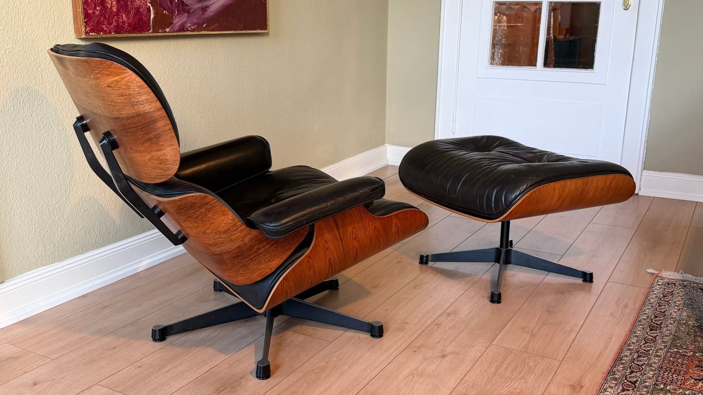 Customer photo review of Ensemble Lounge Chair & Repose-Pieds – Finition Cuir Élégante