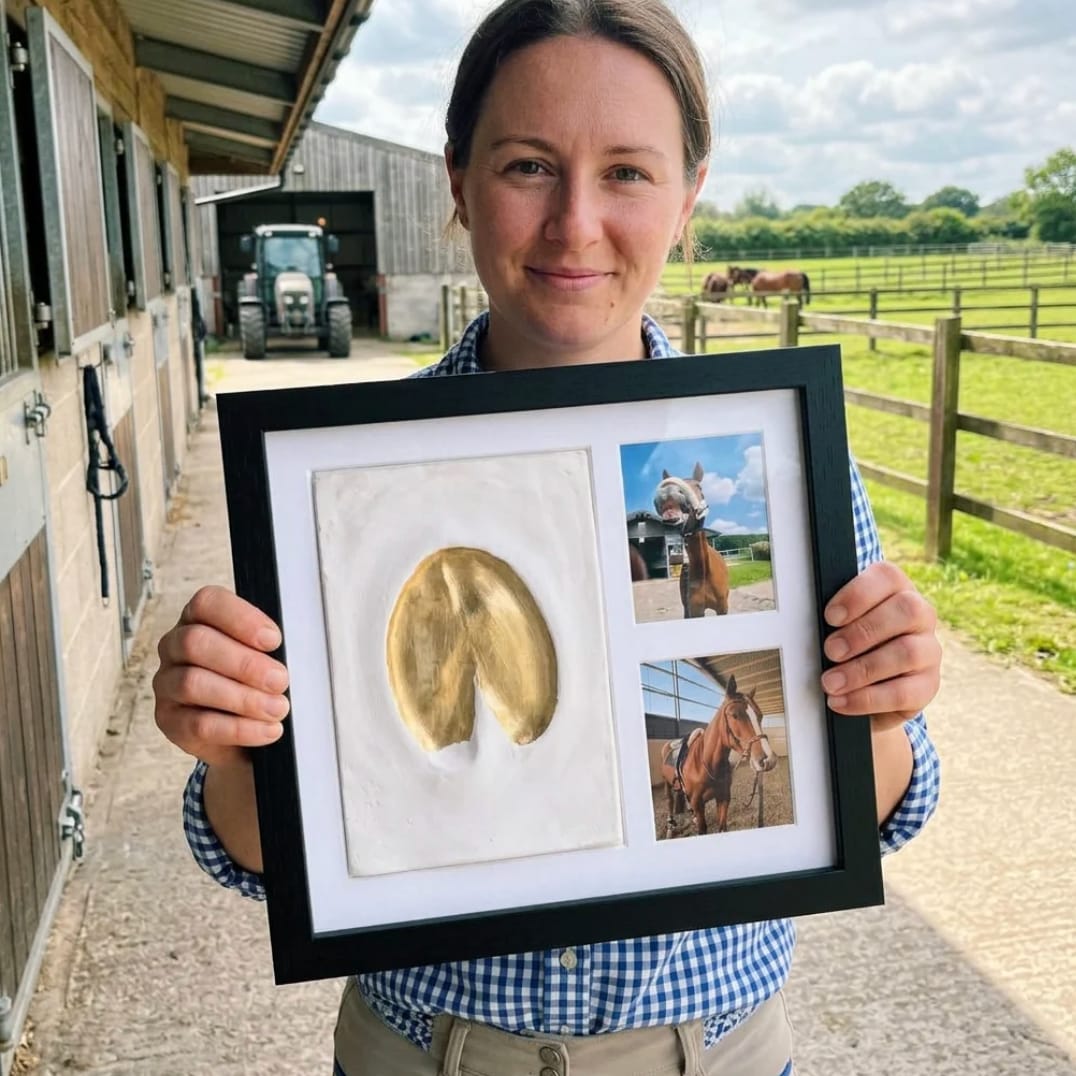 Customer photo review of Hoofmark™  Clay Hoofprint Frame