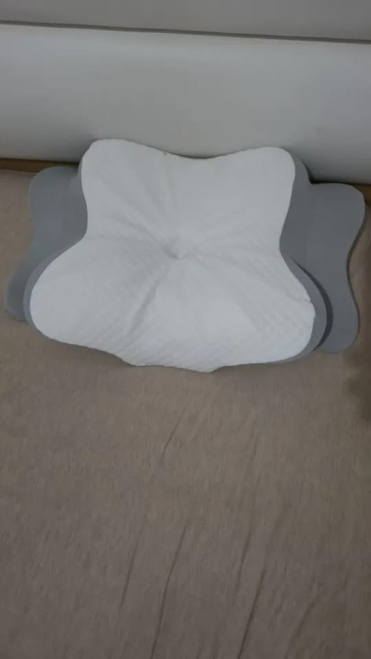 Customer photo review of ByLorai CurveFit™ Pillow