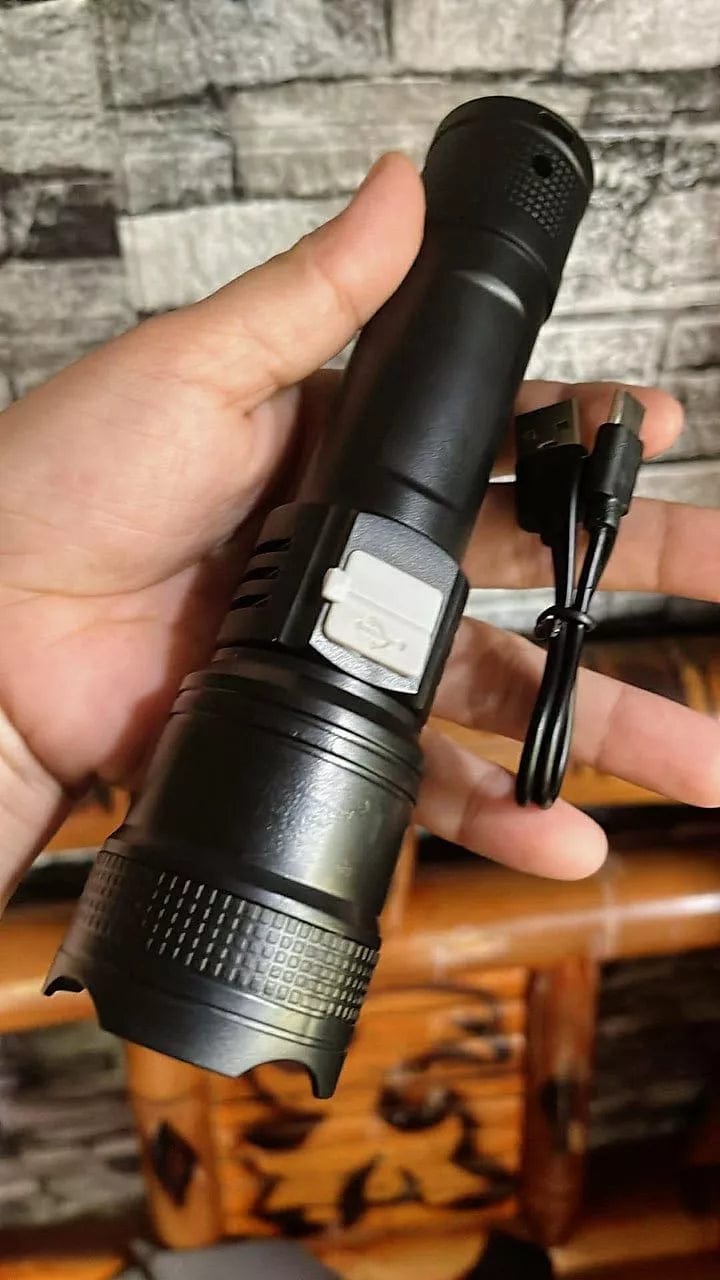 Customer photo review of TORCH™ Heavy-Duty Long-Range Flashlight