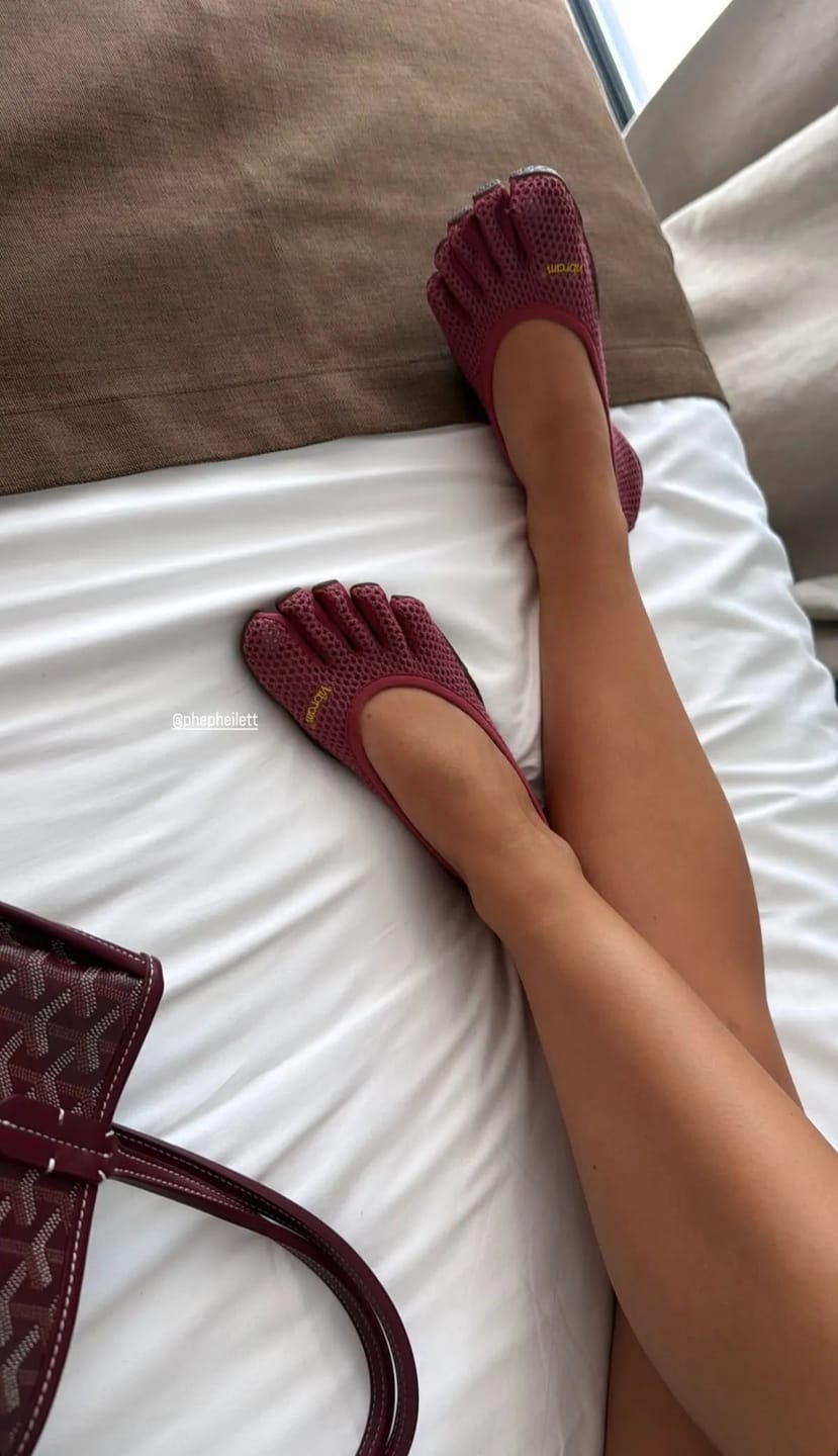 Customer photo review of FiveF Freezy Toe Shoes