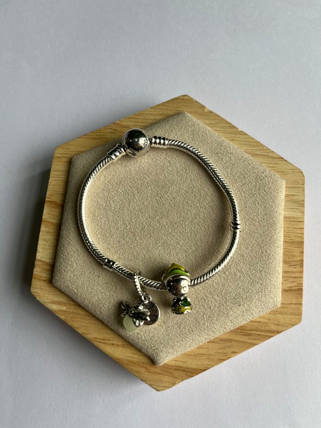Customer photo review of Brazalete Con Broche de Corazón + Charm Luciérnaga