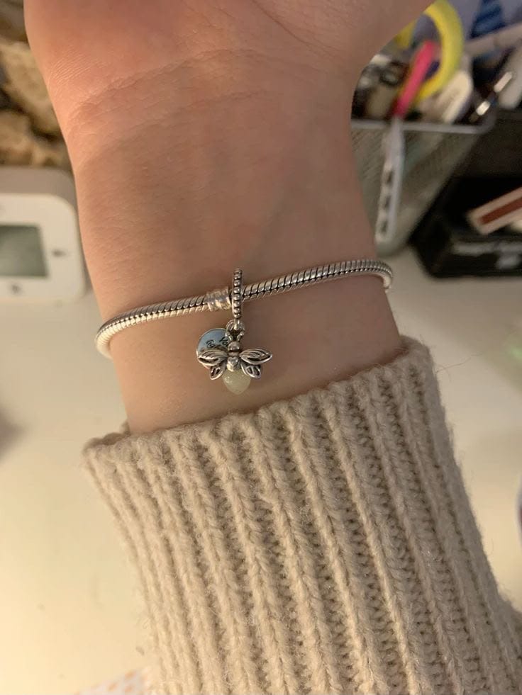 Customer photo review of Brazalete Con Broche de Corazón + Charm Luciérnaga