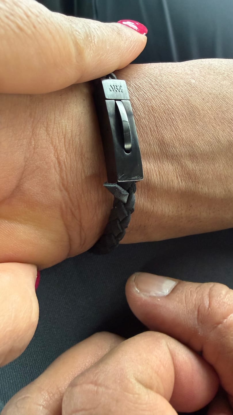 Customer photo review of Black Leather Bracelet | 6MM