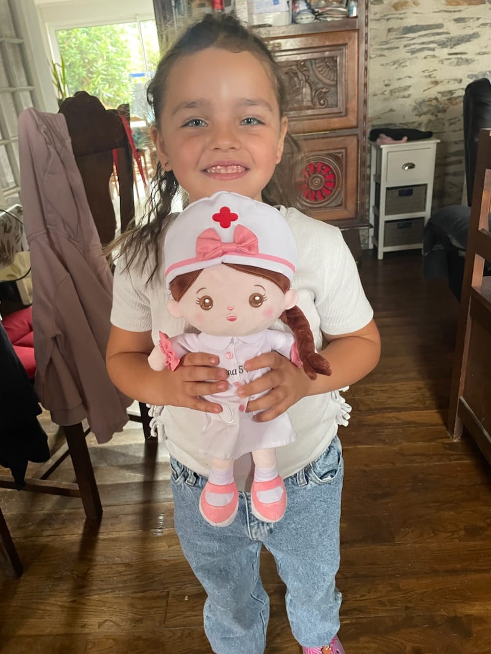 Customer photo review of Personnalisée Poupée en Peluche avec Yeux Ouverts de Infirmière