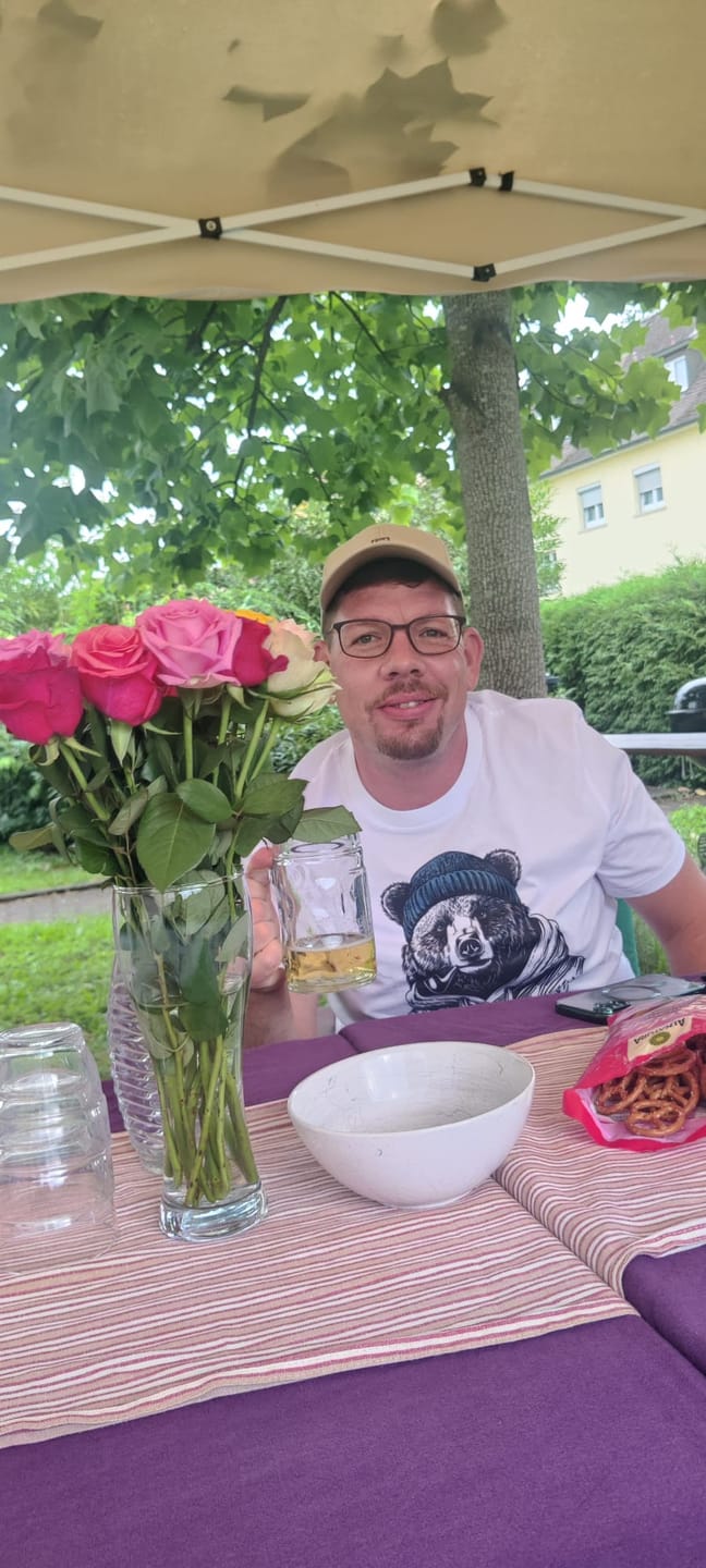 Customer photo review of Bär mit Pfeife (blau) - Bio Herren Shirt