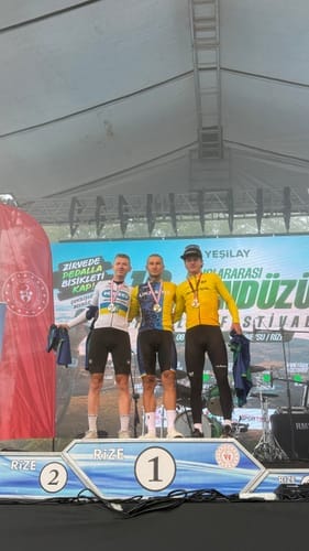 Customer photo review of Paceline Sock – Draft