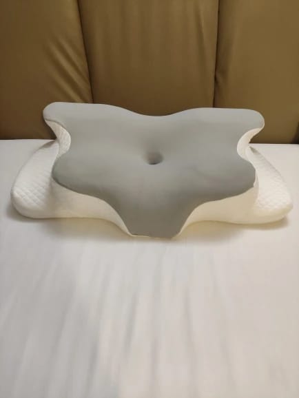 Customer photo review of ByLorai CurveFit™ Pillow