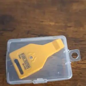 Customer photo review of Strumento Diagnostico Auto per Testare e Rimuovere Fusibili