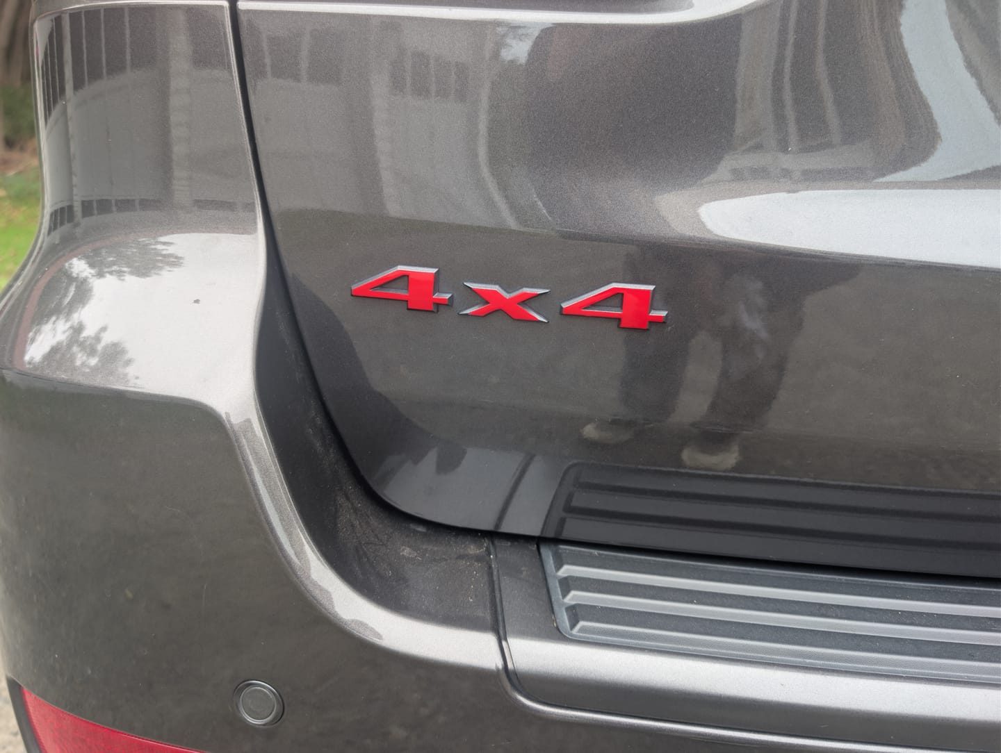 Customer photo review of 4×4 Emblem Overlay Decal – Color Vinyl Sticker | Fits Jeep Models with 4×4 Badge (Excl. 4xe / Grand Cherokee L/WL)
