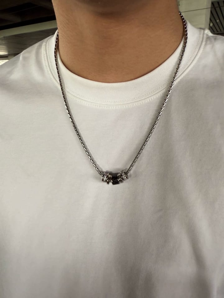 Customer photo review of Barrel Accent Necklace