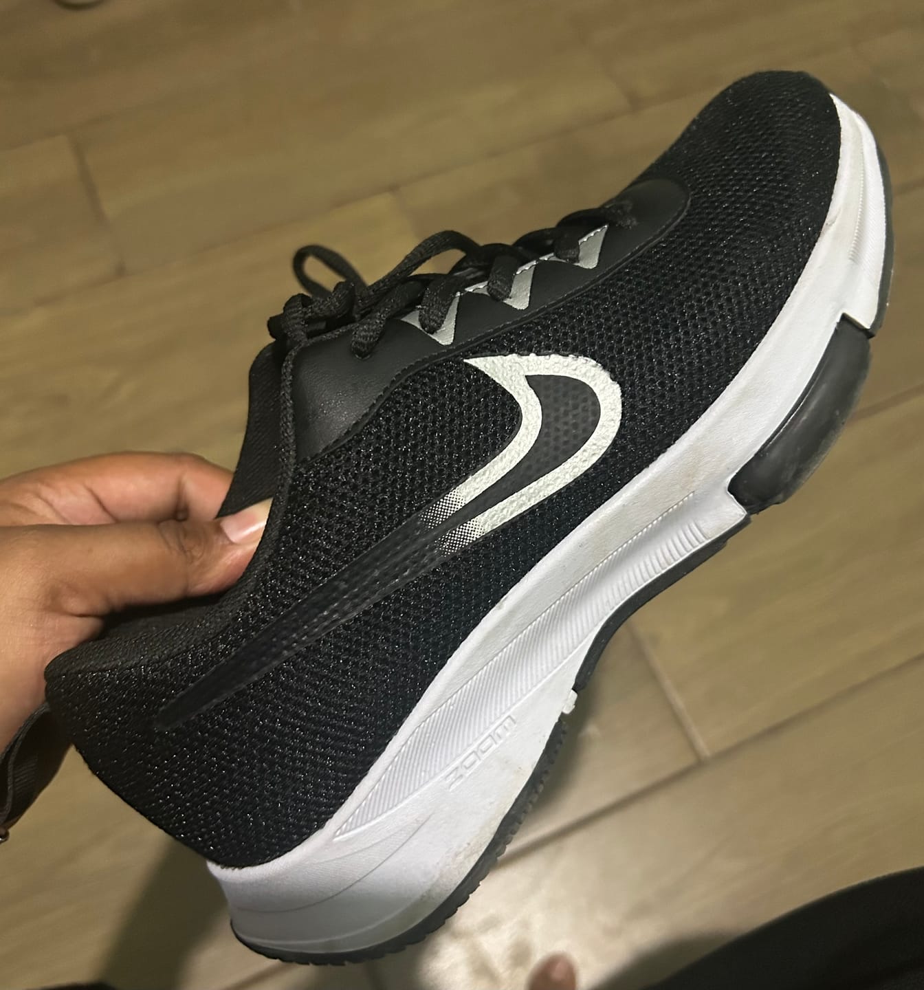 Customer photo review of Tenis 025 Negro Plata Negro