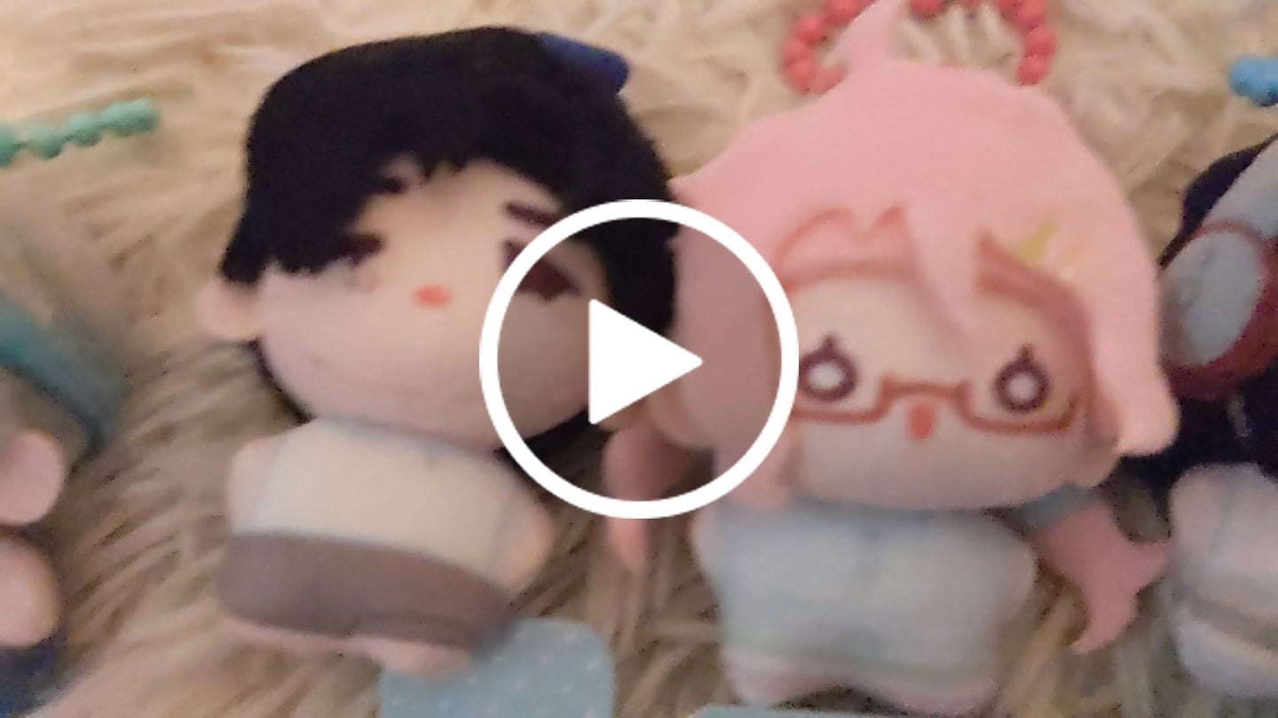 Customer video review of 【Pre-Order】Alien Stage - 4th Anniversary - Dreaming Hours Series -  Mini Plush Pendant Blind Box