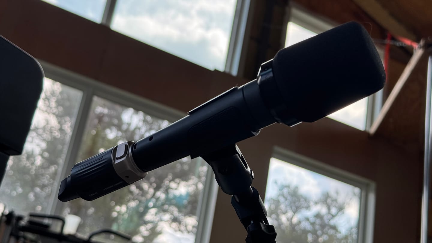 Customer photo review of XL-aiR: UHF Wireless XLR System for Dynamic Microphones