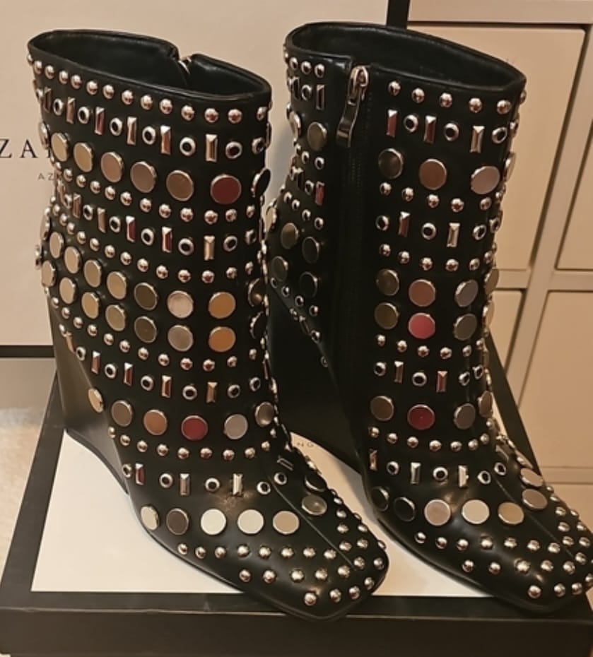 Customer photo review of FLETCHER-BLACK BLOCK HEELED BOOTIE