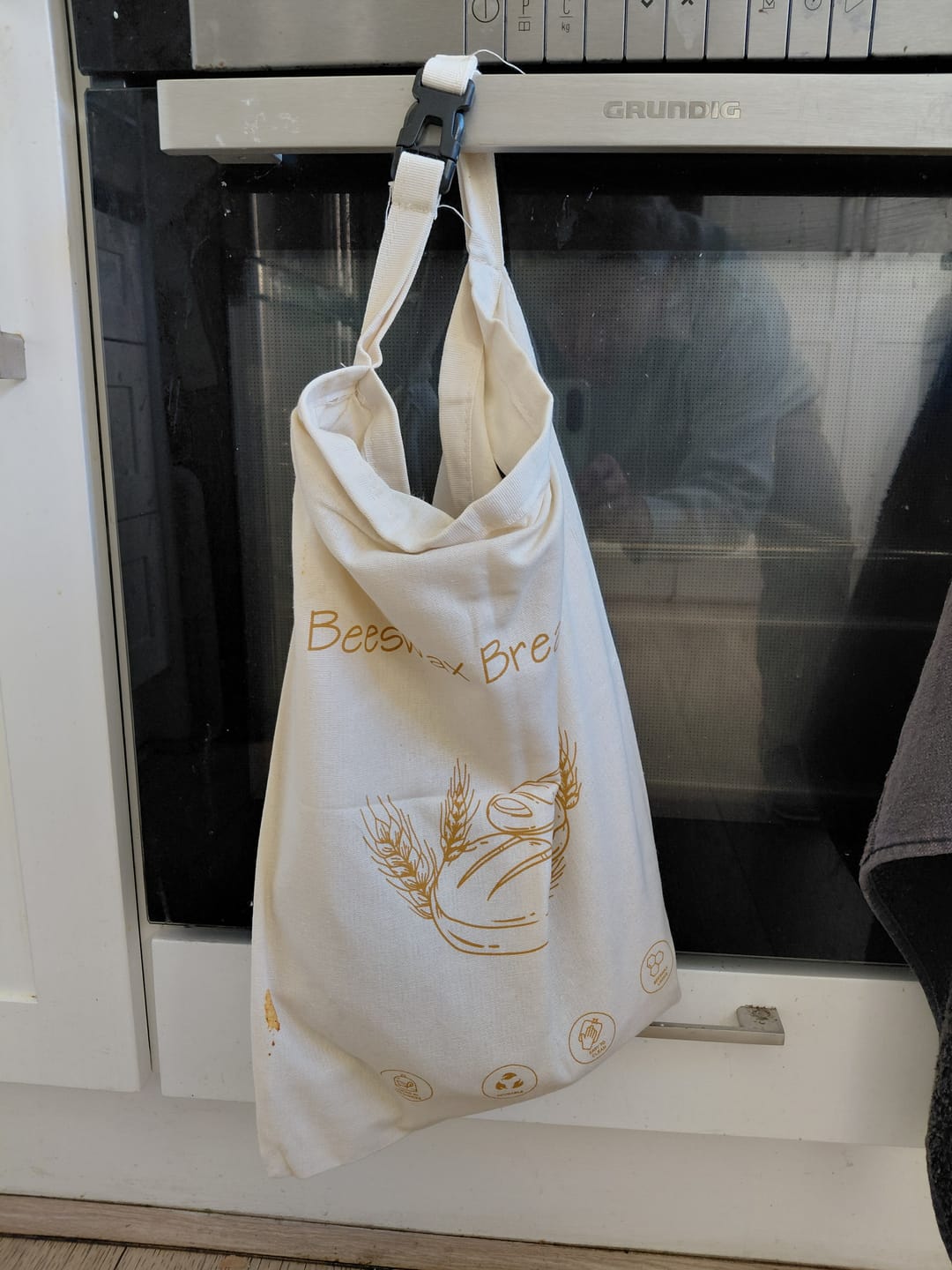 Customer photo review of Premium Beeswax Bread Bags Made from 100% Cotton