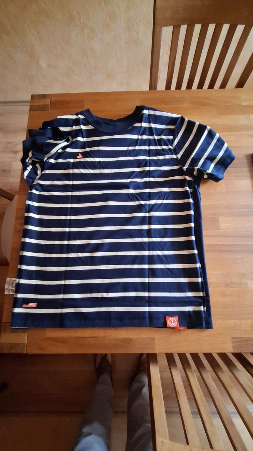 Customer photo review of Mooinzen · Unisex Signature Bio T-Shirt (mercerisiert)
