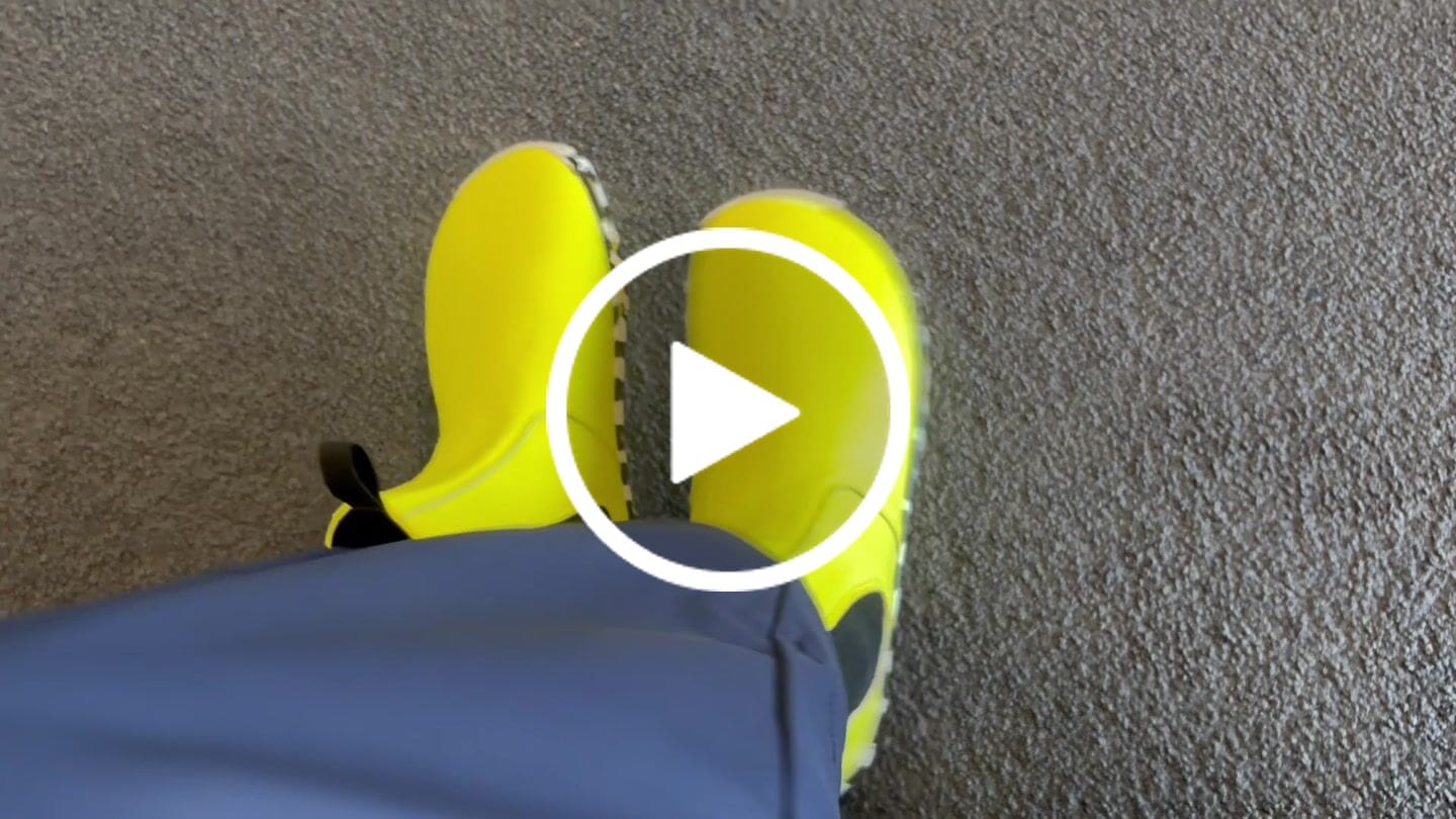 Customer video review of SUNNY | CHELSEA BOOTS - ADULTS