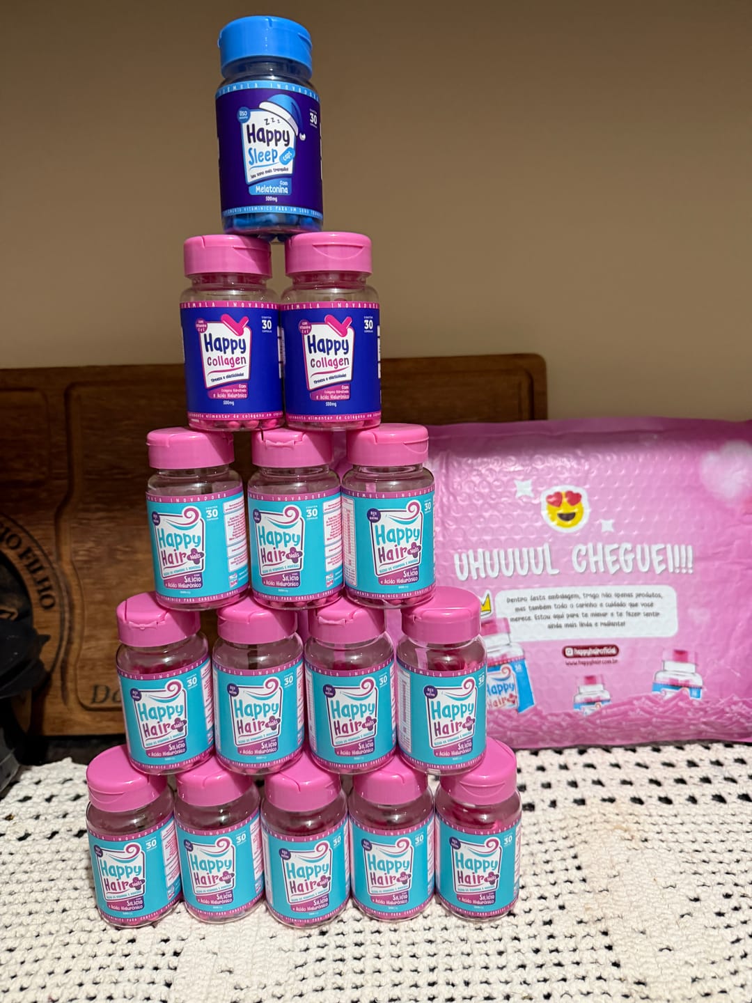 Customer photo review of Happy Hair 6 Potes + 6 Potes Grátis + 2 Colágenos + 1 Melatonina (Total 15 Potes)