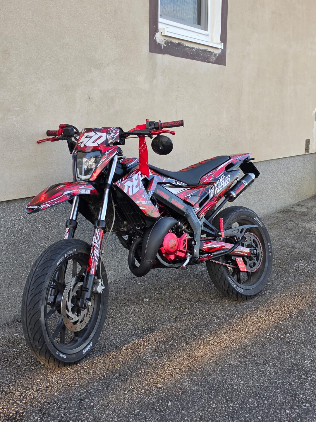 Customer photo review of NEW! LIGHTNING - GRAPHICS KIT