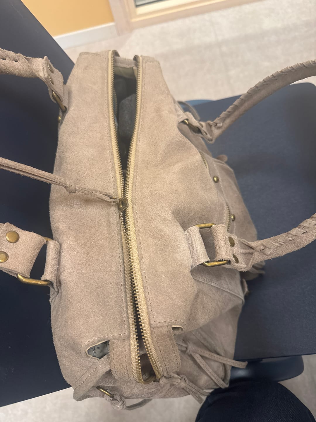 Customer photo review of It girl bag taupe