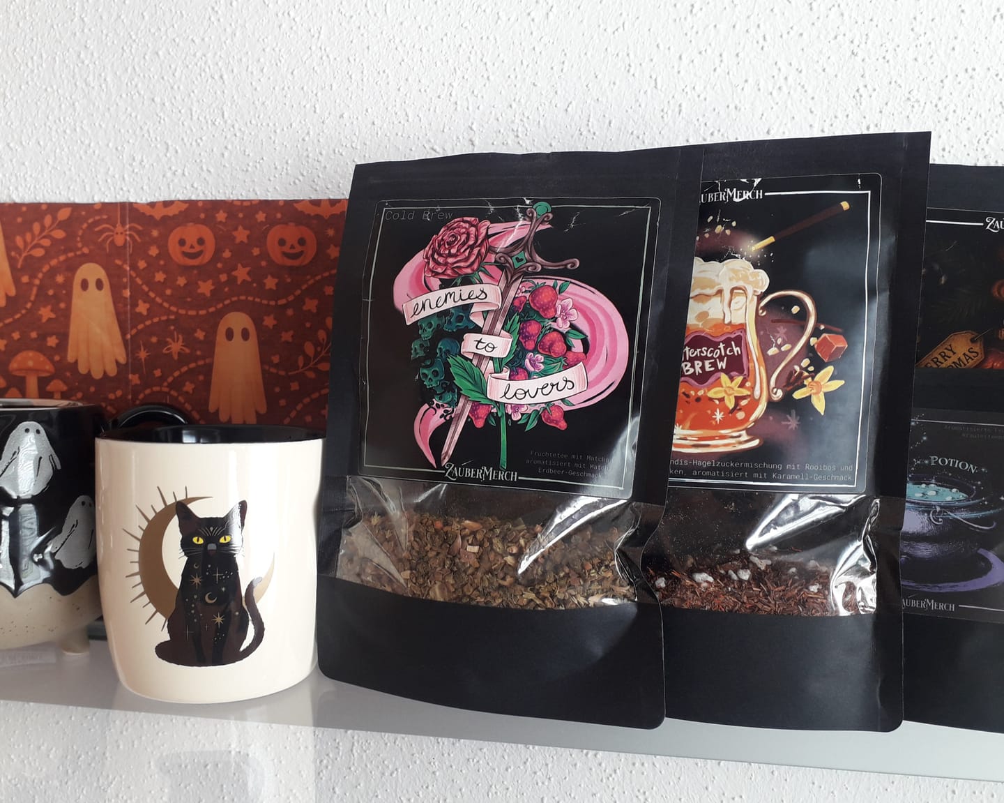 Customer photo review of Enemies to Lovers Cold Brew Tee – Matcha Erdbeere Eistee